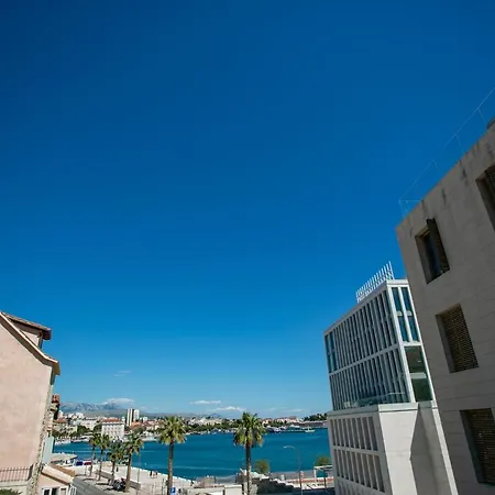 Garden Apartment Hotel-3